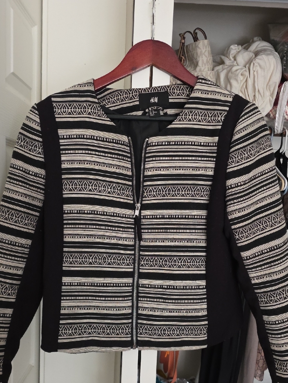 H&M Black & Cream Striped Geo-Pattern Zip Jacket